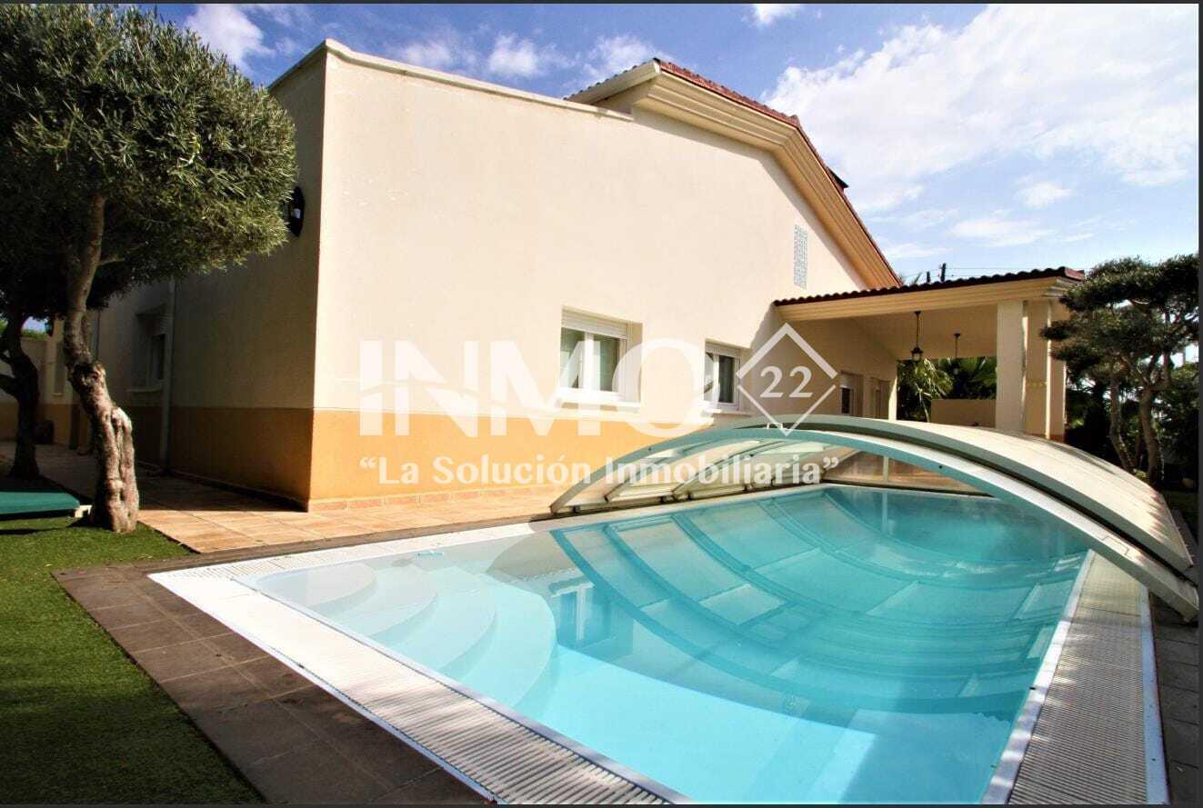 House - Montroig Del Camp - 5 bedrooms - 0 persons