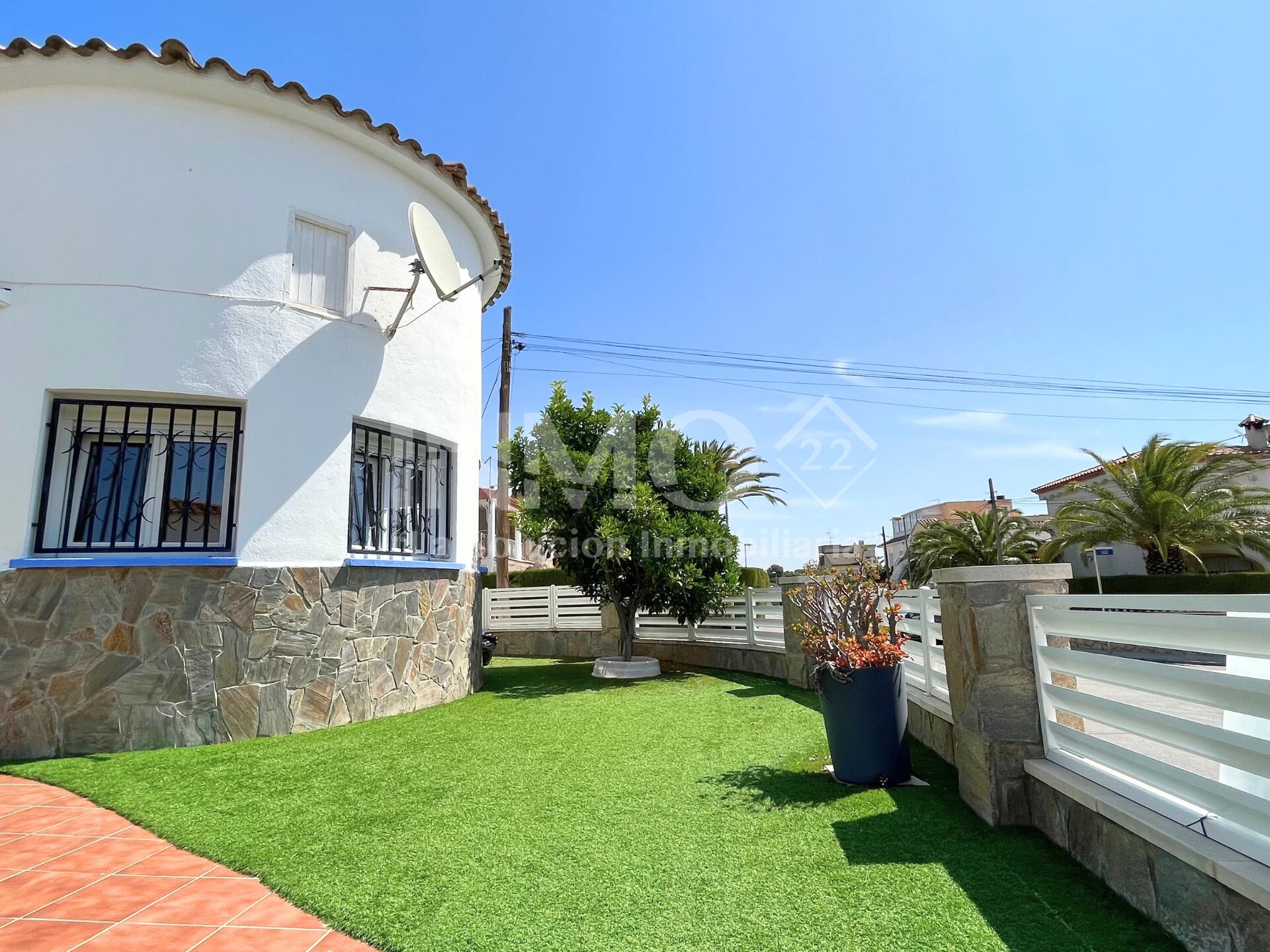 House -
                                      Cambrils -
                                      3 bedrooms -
                                      8 persons